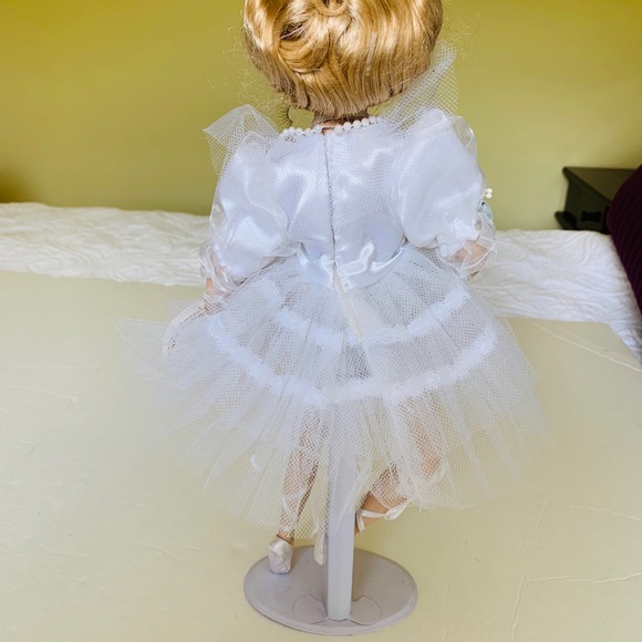 Collectible 16” Porcelain Doll Ballet Dancer Tutus - Picture 6 of 10